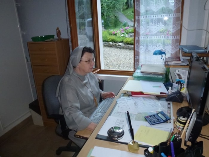 800x600mAUTOcWHITE (10)