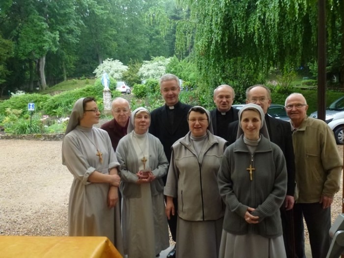 800x600mAUTOcWHITE (12)